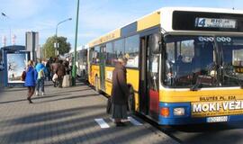 Miesto autobuse - blauzdikaulio lūžis