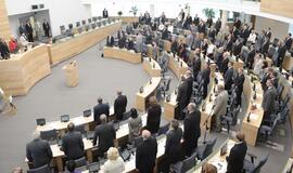 Parlamentinė grupė prašo sustabdyti bandymą "kriminalizuoti Seimą"