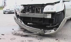 Avarijos kaltininkas pildė dvi eismo įvykių deklaracijas