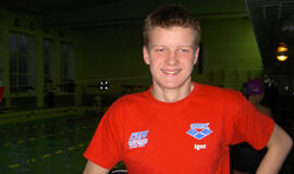 Plaukikas Igoris Kozlovskis varžybose Kanadoje - šeštas