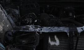 Alytuje jaunuoliai įtariami nuvarę ir sudeginę automobilį