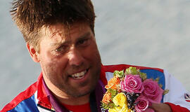 JAV apvirtus katamaranui žuvo britų olimpinis čempionas E. Simpsonas