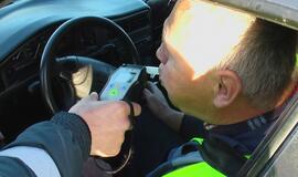 Rytą policija tikrino vairuotojų blaivumą