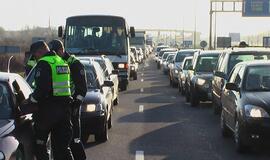 Rytą policija tikrino vairuotojų blaivumą