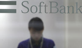 Japonijos "SoftBank" po sėkmingo sandorio taps viena didžiausių pasaulyje ryšio tiekėjų