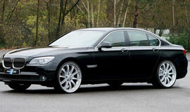 Lietuvą jau pasiekė pirmieji pirmininkavimui ES skirti BMW automobiliai