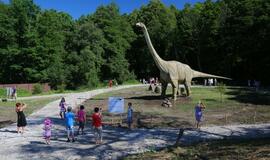 Radailiuose atidarytas dinozaurų parkas