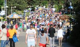 Palangą užvaldė šokių ritmai