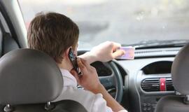 Telefonas prie vairo - teisės pas policiją
