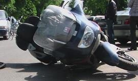 Jonavos rajone per avariją žuvo latvis motociklininkas