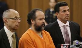 Klivlendo pagrobėjas nepripažįsta savo kaltės