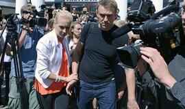 Kremliaus kritikas Aleksejus Navalnas paleistas į laisvę