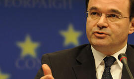 Panaikintas buvusio Graikijos finansų ministro imunitetas, jam gresia 20 metų kalėjimo