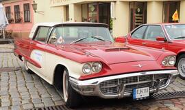 Klaipėdoje - senovinių automobilių žygio startas