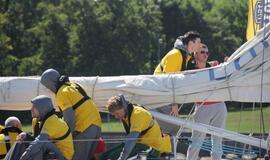 Rinktinės pasiplaukiojimas jachta