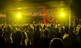 SEL koncerto "afterparty" - maudynės šampane