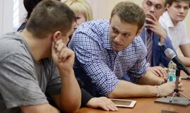 Prokuratūra netikėtai apskundė teismo sprendimą suimti A. Navalną neįsigalėjus nuosprendžiui