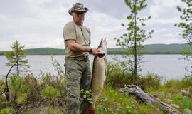 Vladimiras Putinas neigia dalyvavęs sulaikant disidentus