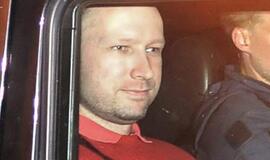 Andersas Beringas Breivikas laikinai perkeliamas į kitą kalėjimą