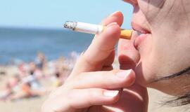 Estijoje siūloma bausti nėščias rūkančias moteris