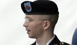 Reikalauja Nobelio taikos premiją skirti &quot;šnipui&quot; Bradley Manningui