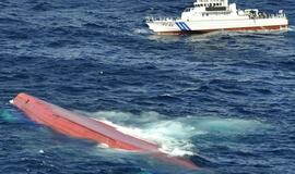 Japonija: apvirtus laivui, be žinios dingo šeši jūreiviai