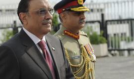 Pakistano prezidentas Asifas Ali Zardaris palieka postą