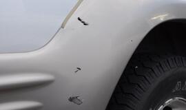 Sprogmuo apgadino pro šalį važiavusį automobilį