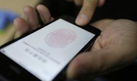 Po naujųjų "iPhone" pristatymo "Apple" prarado 24 mlrd. dolerių rinkos vertės