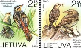 Saugomų paukščių atvaizdai papuoš du pašto ženklus