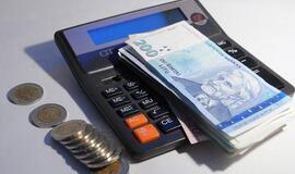 Skoliniesi 1000 litų - priverstas grąžinti vos ne 2000