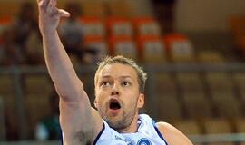 Suomių netektis: gimtadienio dieną Hanno Mottolai trūko kelio raiščiai (video)