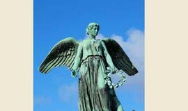 Vagių grobis - brangus paminklas