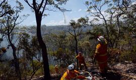 Australijoje artėjant ugnies audrai evakuojami tūkstančiai žmonių