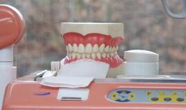Nevykdantys teisės aktų reikalavimų odontologai praras licencijas