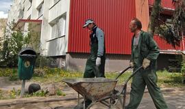 Renovaciją spartina tik baksnojimas pirštu