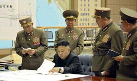 Šiaurės Korėja nurodė kariuomenei būti parengtyje