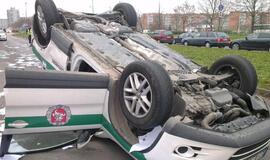 Avaringoje sankryžoje taranuotas policijos automobilis