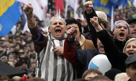 Dešimtys tūkstančių ukrainiečių dalyvauja demonstracijoje už eurointegraciją