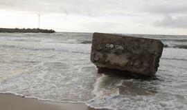 Baltijos jūra graužia Melnragės krantus