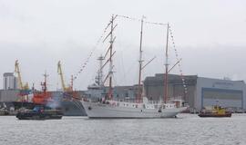 Burlaivio "Meridianas" sugrįžimas