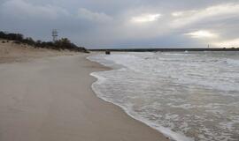 Baltijos jūra graužia Melnragės krantus