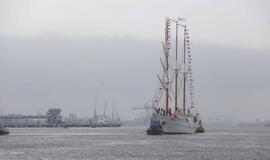 Burlaivio "Meridianas" sugrįžimas