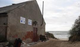 Baltijos jūra graužia Melnragės krantus