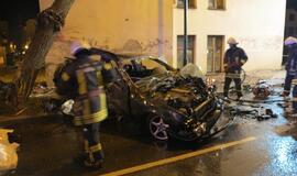 Kraupi avarija miesto centre: du žuvo, vienas sunkiai sužeistas