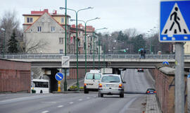 Grėsmę keliantį viaduką žada remontuoti