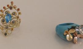 Klaipėdos krašto auksakalių parodoje - bendro papuošalo kūrimas