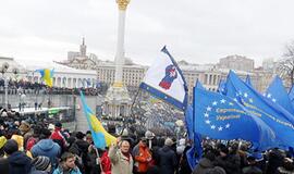 Ukrainos piketuotojų jūroje - ir Kretingos vėliava