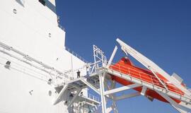 Išbandyta SGD laivo įgulos saugumo įranga