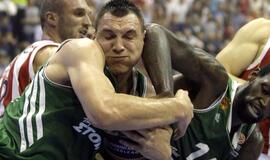 "Panathinaikos" su Jonu Mačiuliu įveikė "Olympiacos" krepšininkus